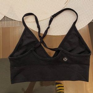 Black LuluLemon sports bra